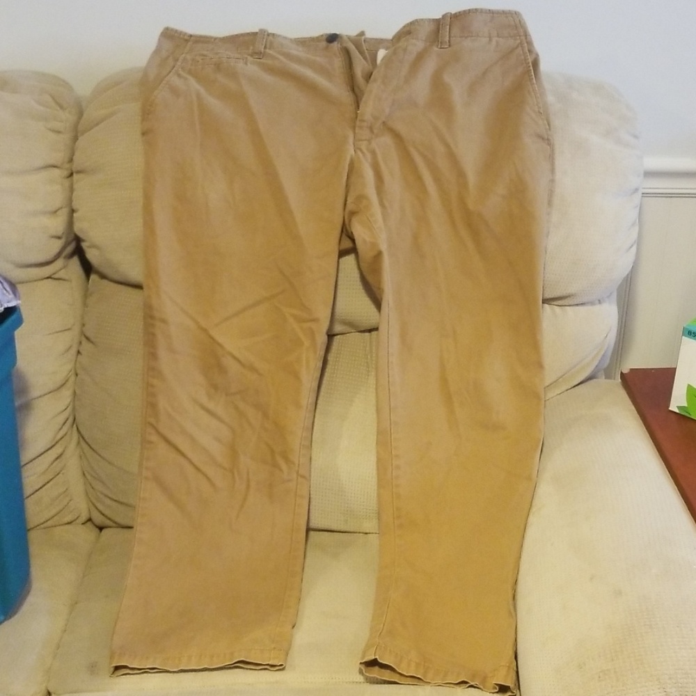 Old Navy Men Tan Khaki Pants Sized 38×30